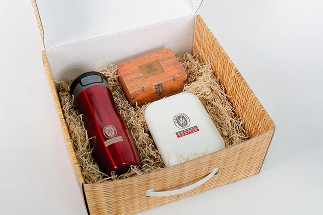 Корпоративные подарочные наборы в Шымкенте от Almaprint